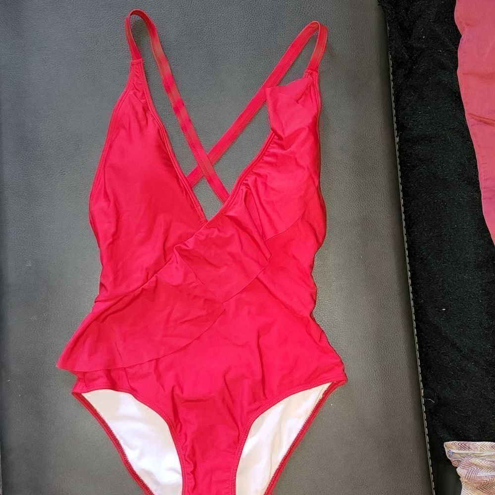 Ruffled 1 pc  